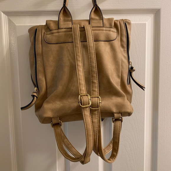 FOREVER21 Tan Backpack with Gold Zipper Accents - Picture 2 of 4